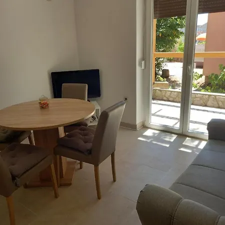 Apartmani Pajalic Krk Town Exterior photo